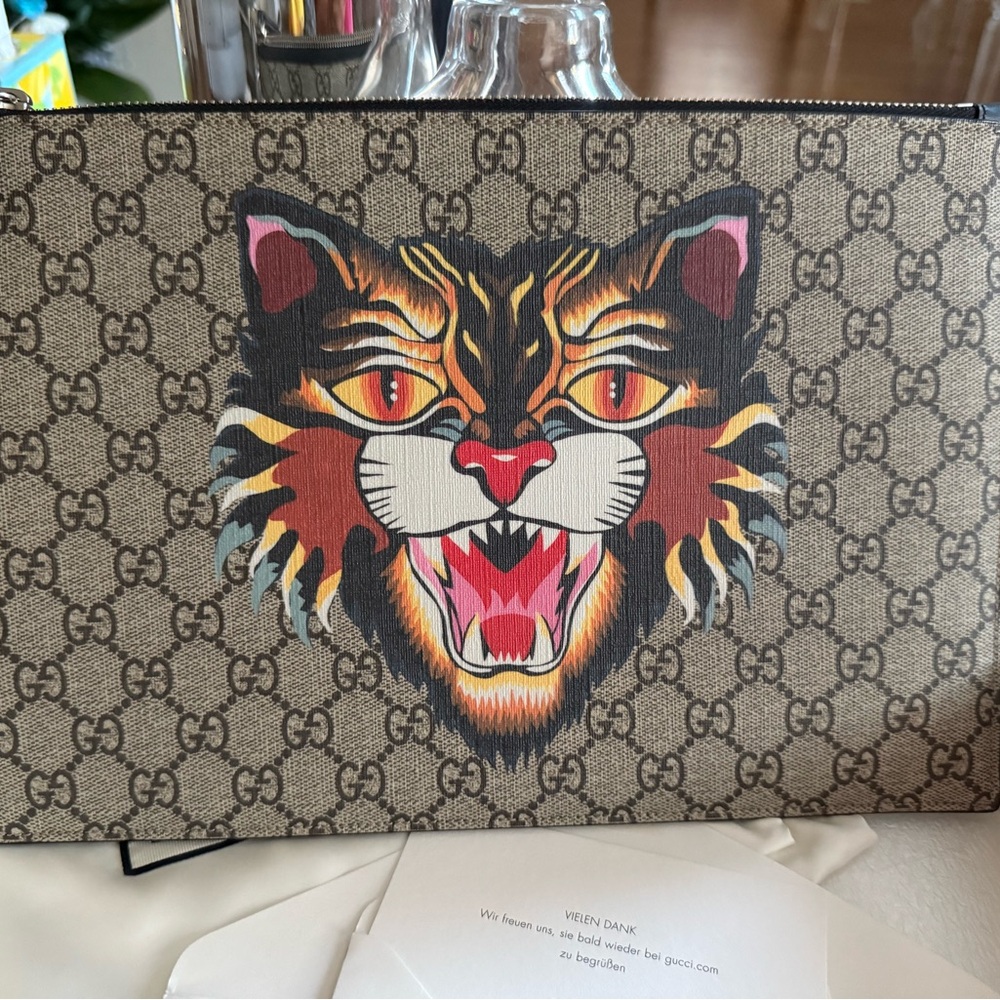 COPY - Gucci pouch - Picture 5 of 11